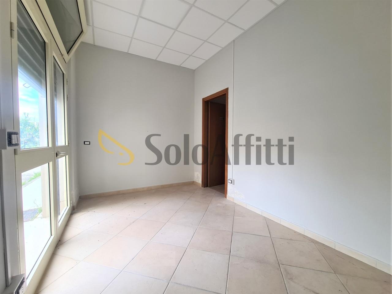 Affitto 1 vetrina, Catanzaro Affitto 1 vetrina, Catanzaro foto