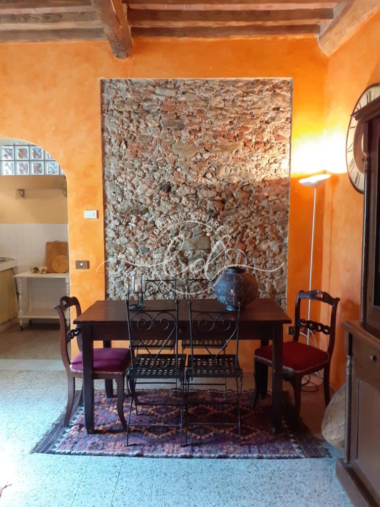 Vendita Trivani, Pietrasanta foto
