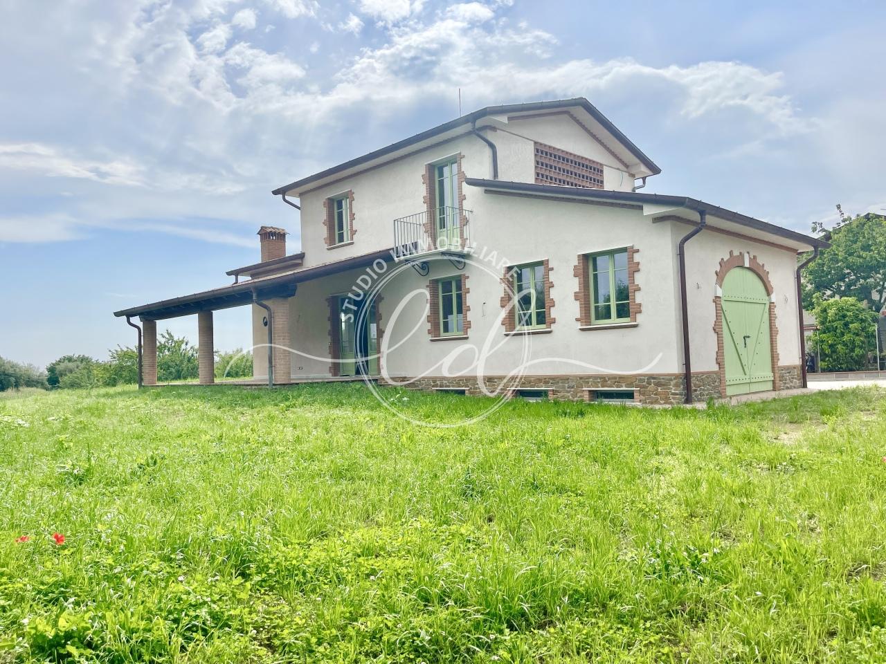 Vendita Esavani, Pietrasanta foto