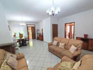 Vendita Esavani, Cortona