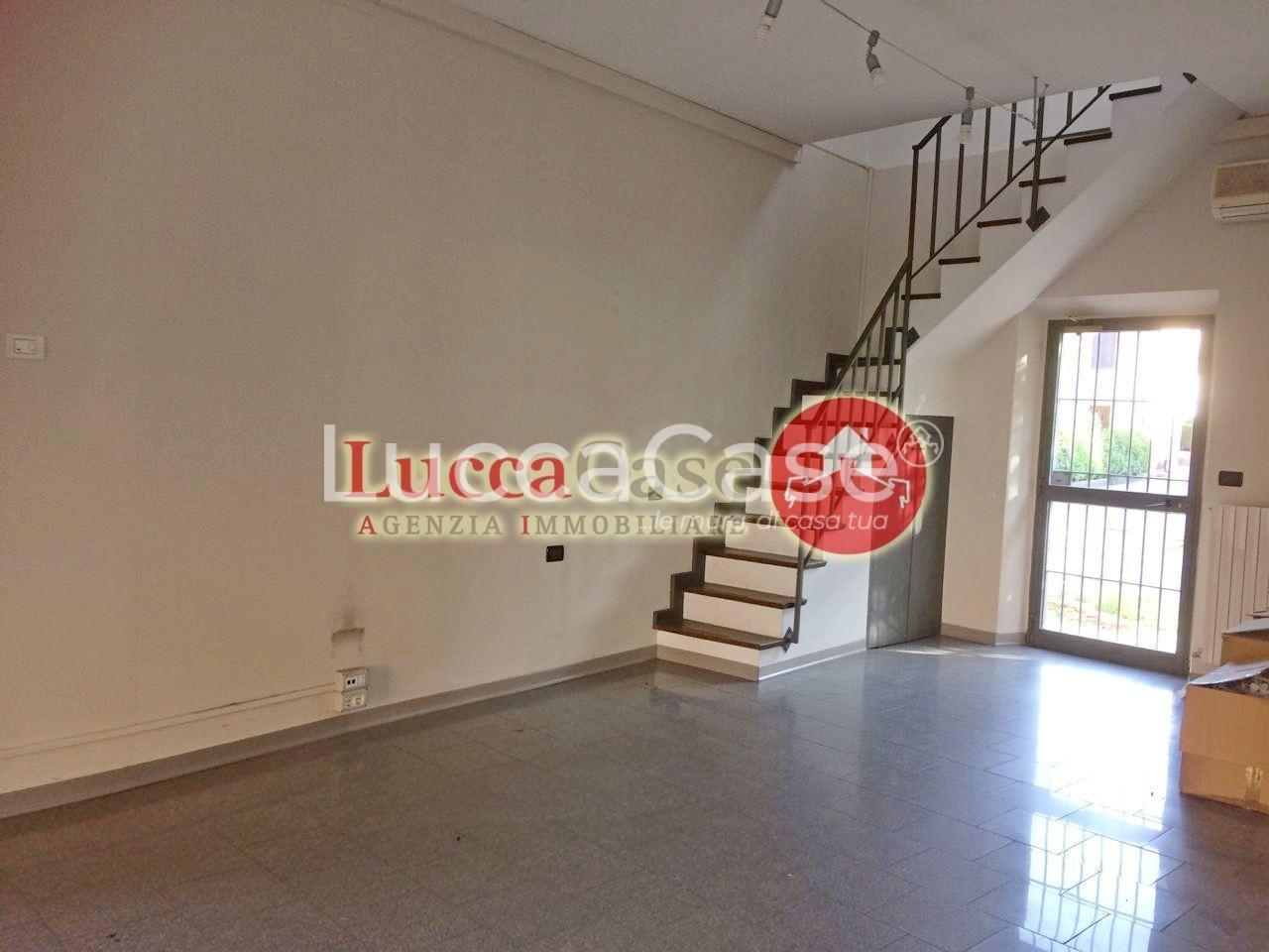 Affitto Ufficio, Lucca foto