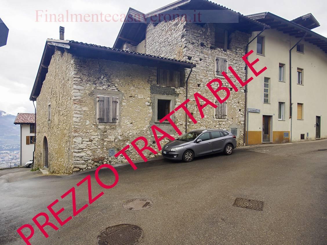 Vendita Rustico, Isera foto