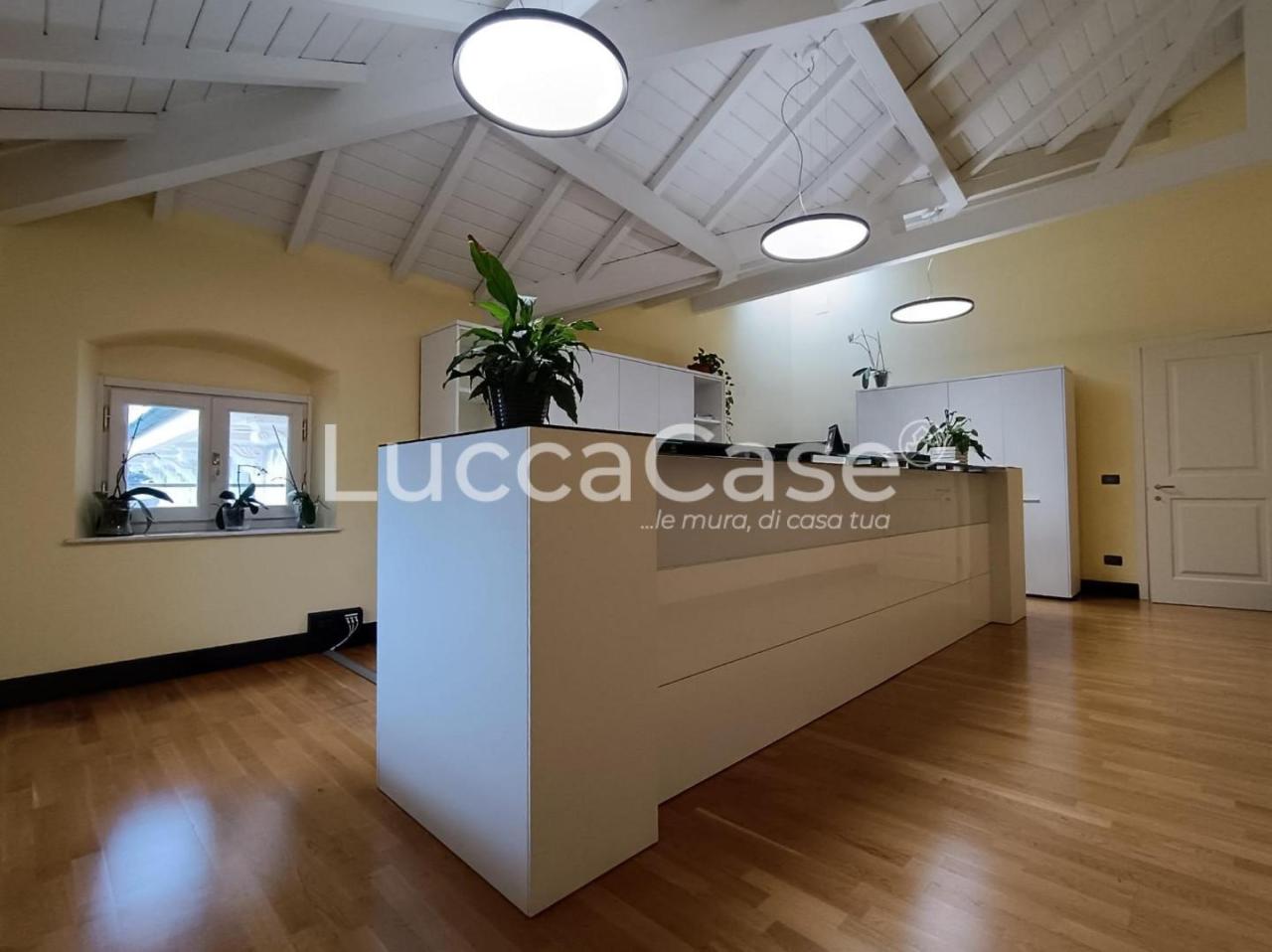 Affitto Ufficio, Lucca foto