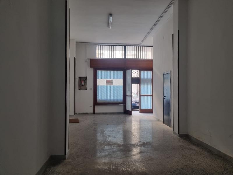 Vendita Magazzino, Lecce foto