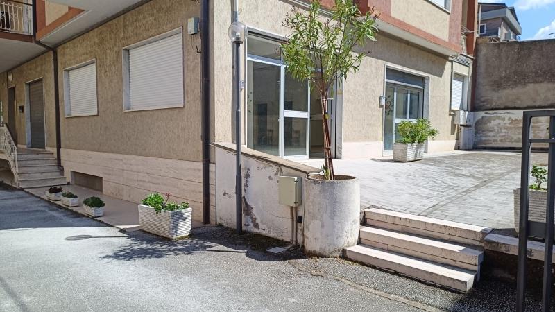 Vendita Locale commerciale, Isernia foto