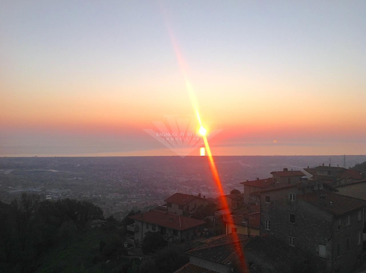 Vendita Quadrivani, Pietrasanta foto
