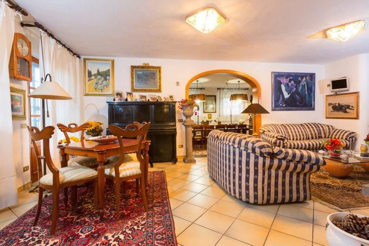 Vendita Multivani, Montescudaio foto