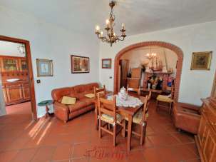 Vendita Esavani, Massarosa