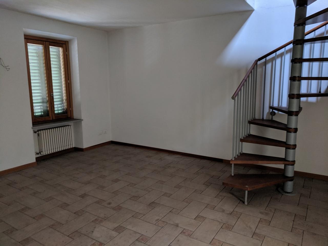 Vendita Bivani, Broni foto