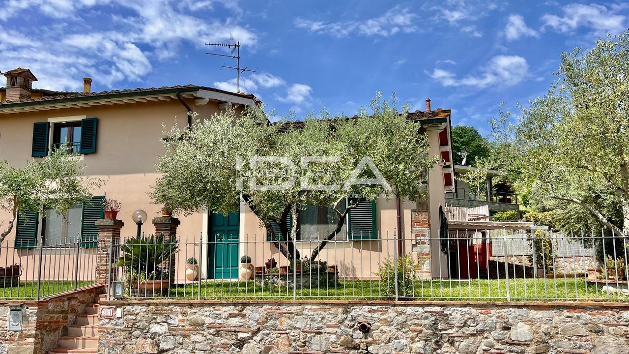 Vendita Quadrivani, Lucca foto
