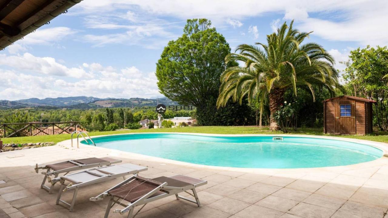 Vendita Quadrivani, Montefelcino foto