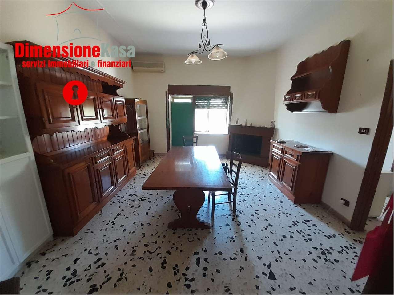 Vendita vendita, Comiziano foto