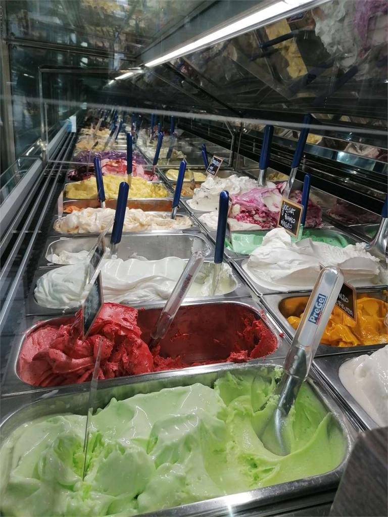 Nacktes eigentum nuda proprietà, Varedo foto