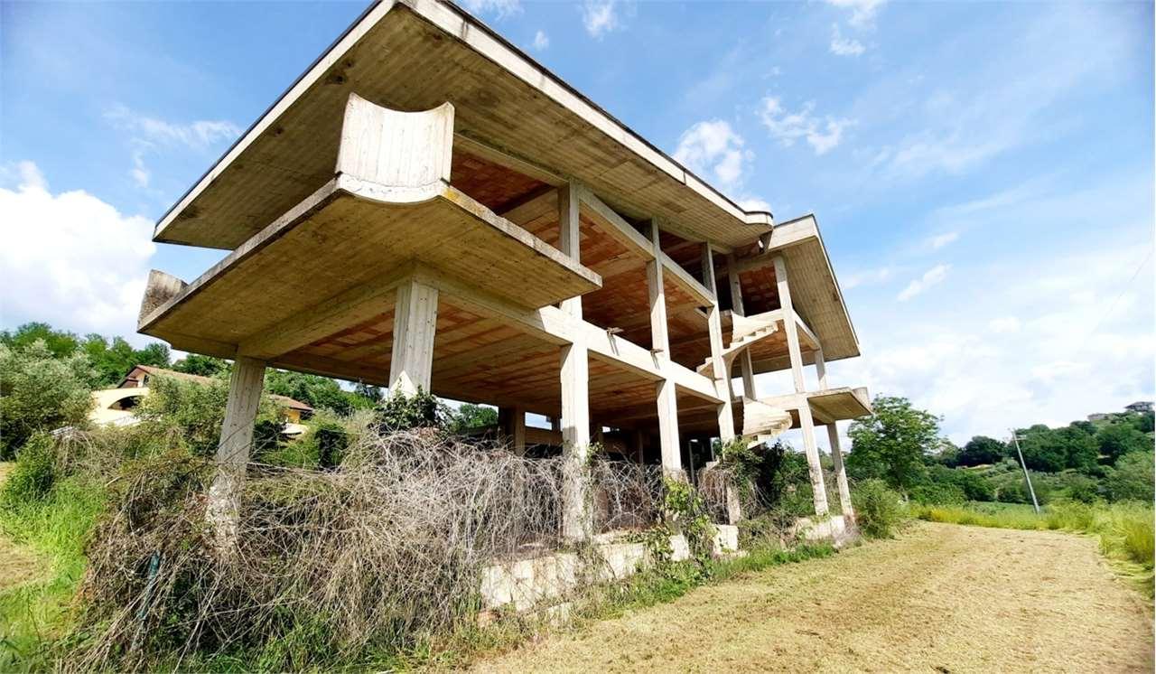 Vendita vendita, Strangolagalli foto