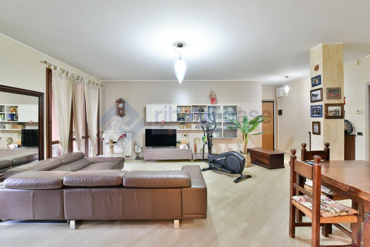 Vendita Trivani, Seregno foto
