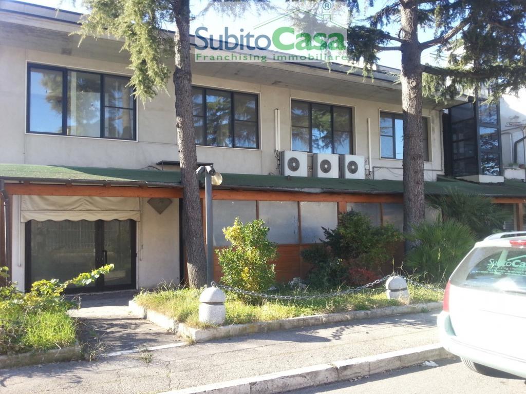 Affitto Magazzino, Chieti foto