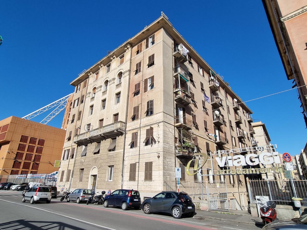 Vendita Eptavani, Genova Vendita Eptavani, Genova foto