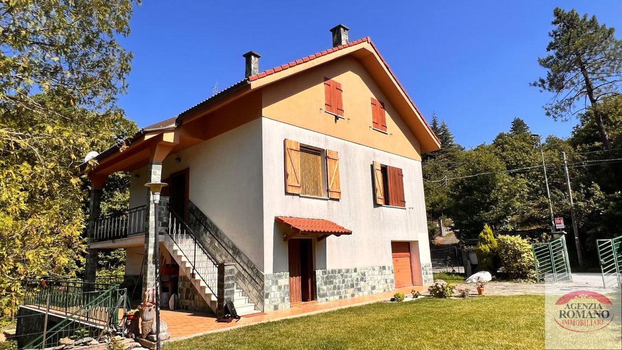 casa indipendente in vendita ad Urbe