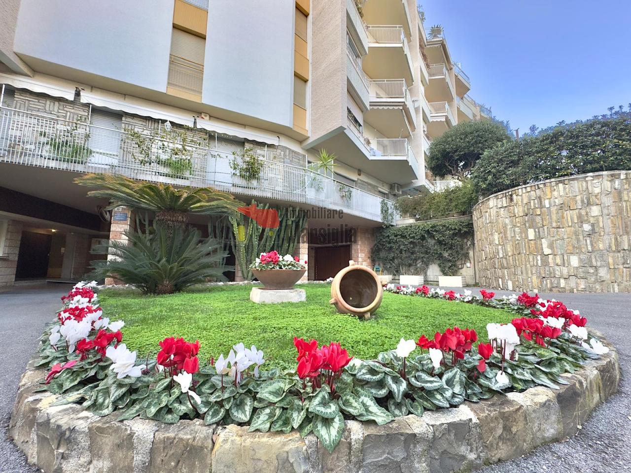 Vendita Quadrivani, Sanremo foto