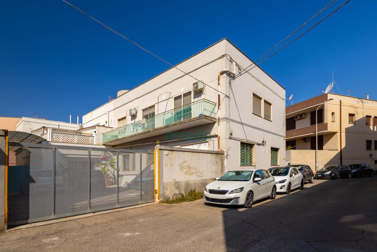 Vendita Trivani, Monopoli foto