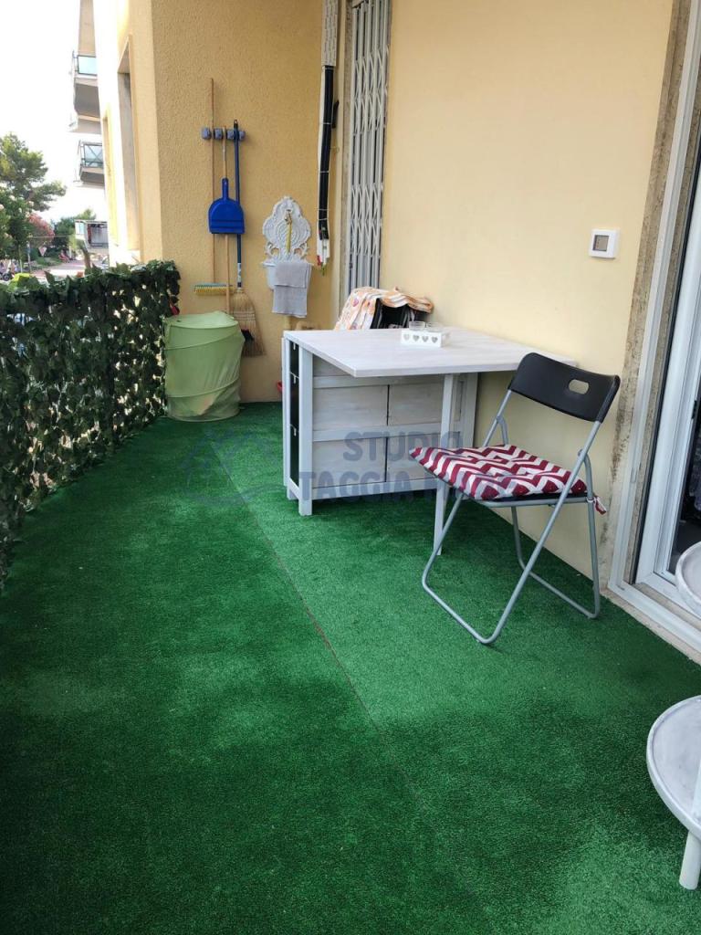 Vendita Trivani, Taggia foto