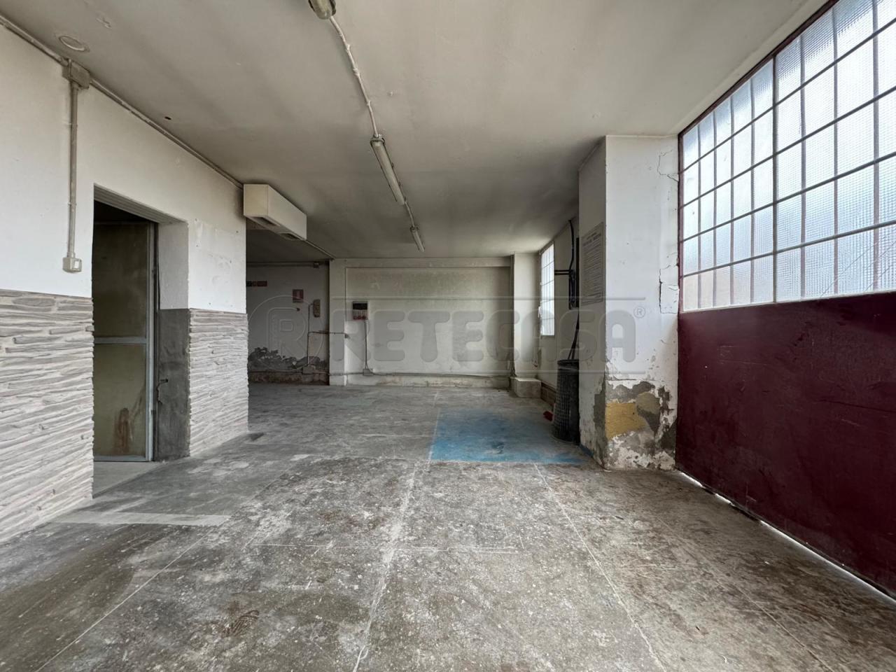 Affitto Bivani, Crema foto