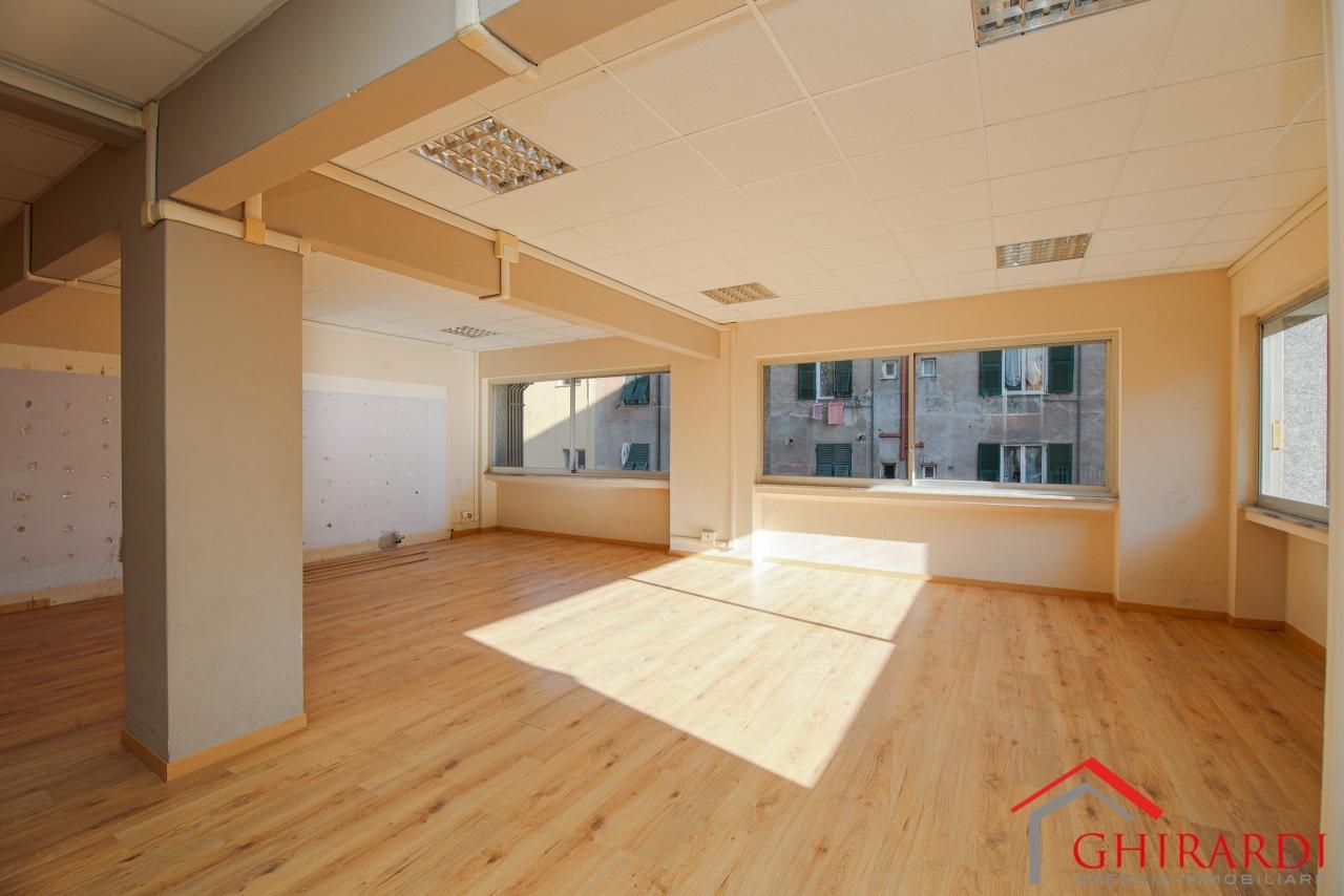 Affitto Quadrivani, Genova Affitto Quadrivani, Genova foto