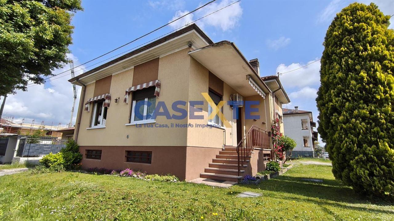 Vendita Villa, Ferno foto