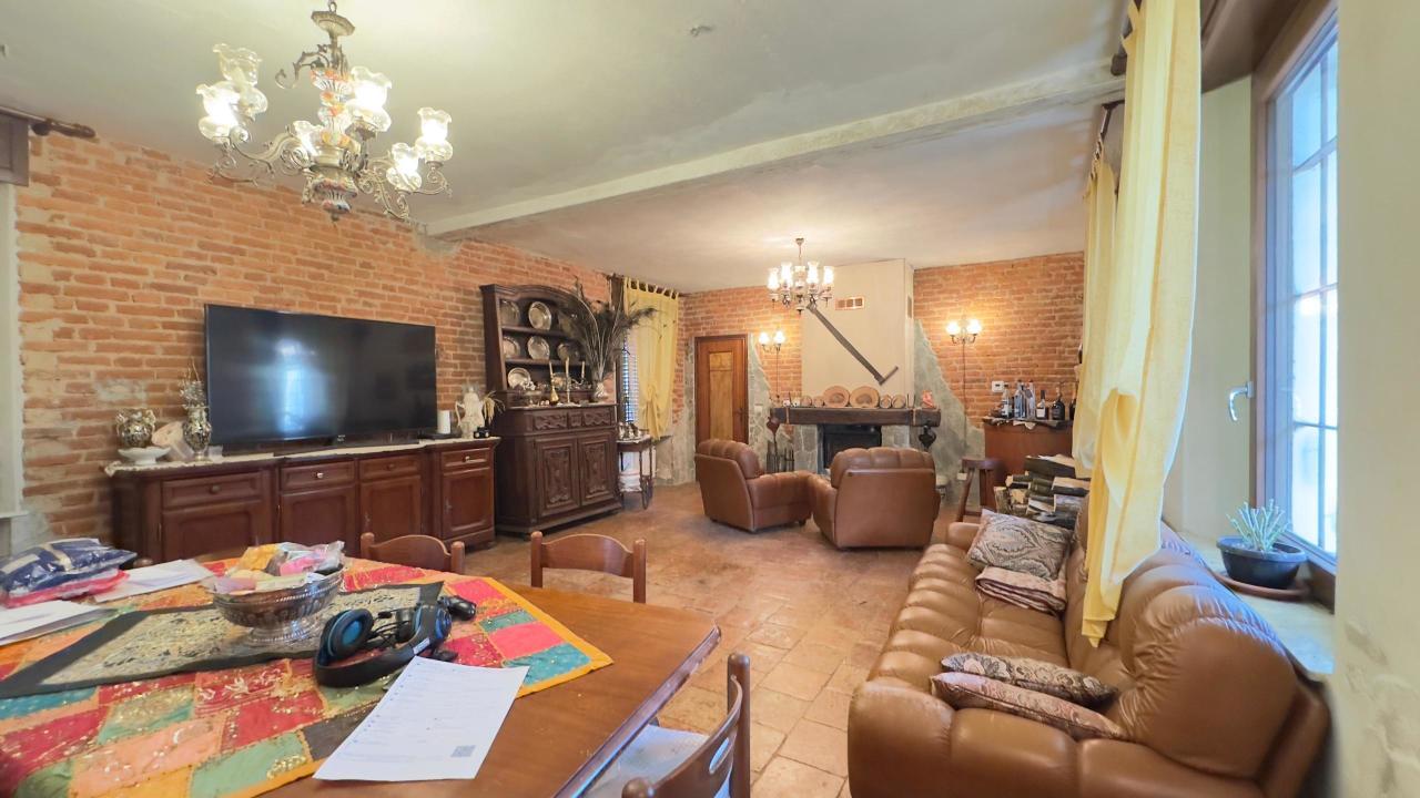 Vendita Eptavani, Pezzana foto