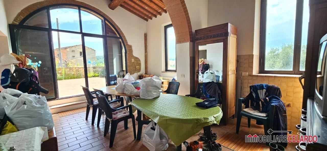 Verkauf Esavani, Poggibonsi foto