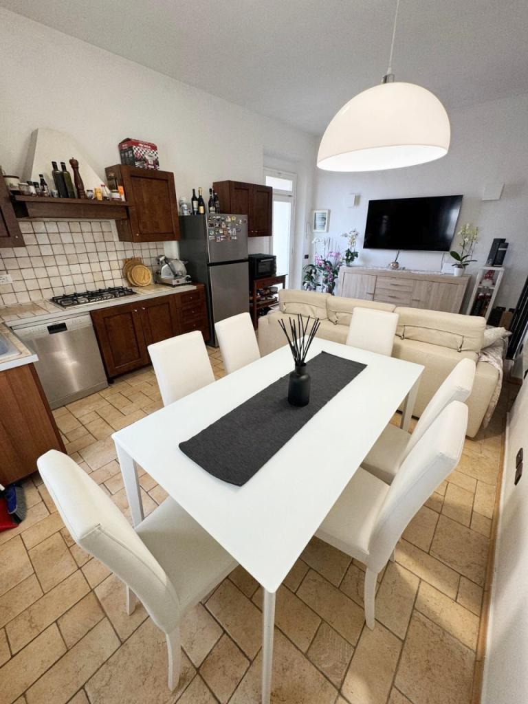 Vendita Quadrivani, Follonica foto