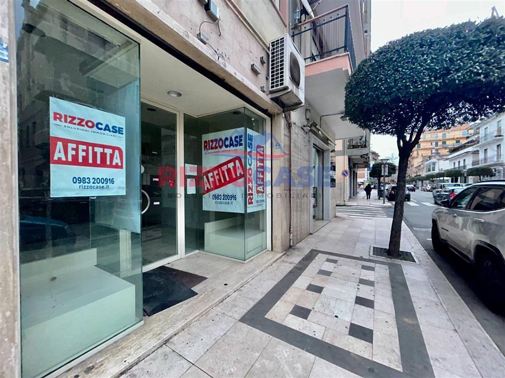 Affitto Locale commerciale, Corigliano-Rossano foto