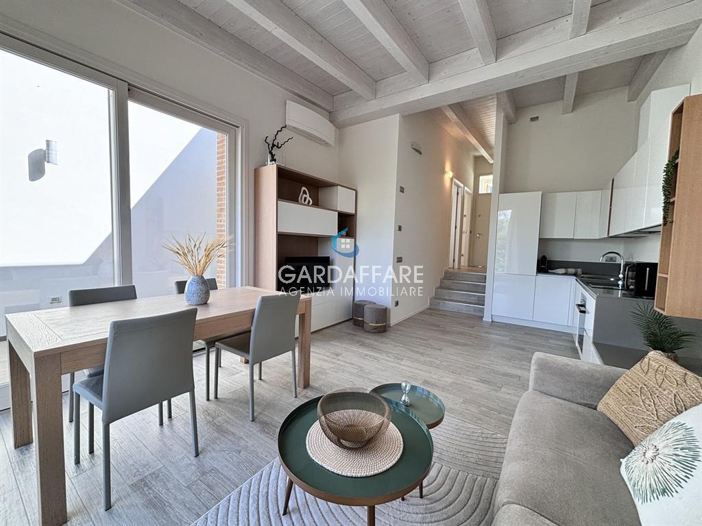 Vendita Villa quadrifamiliare, Desenzano del Garda foto