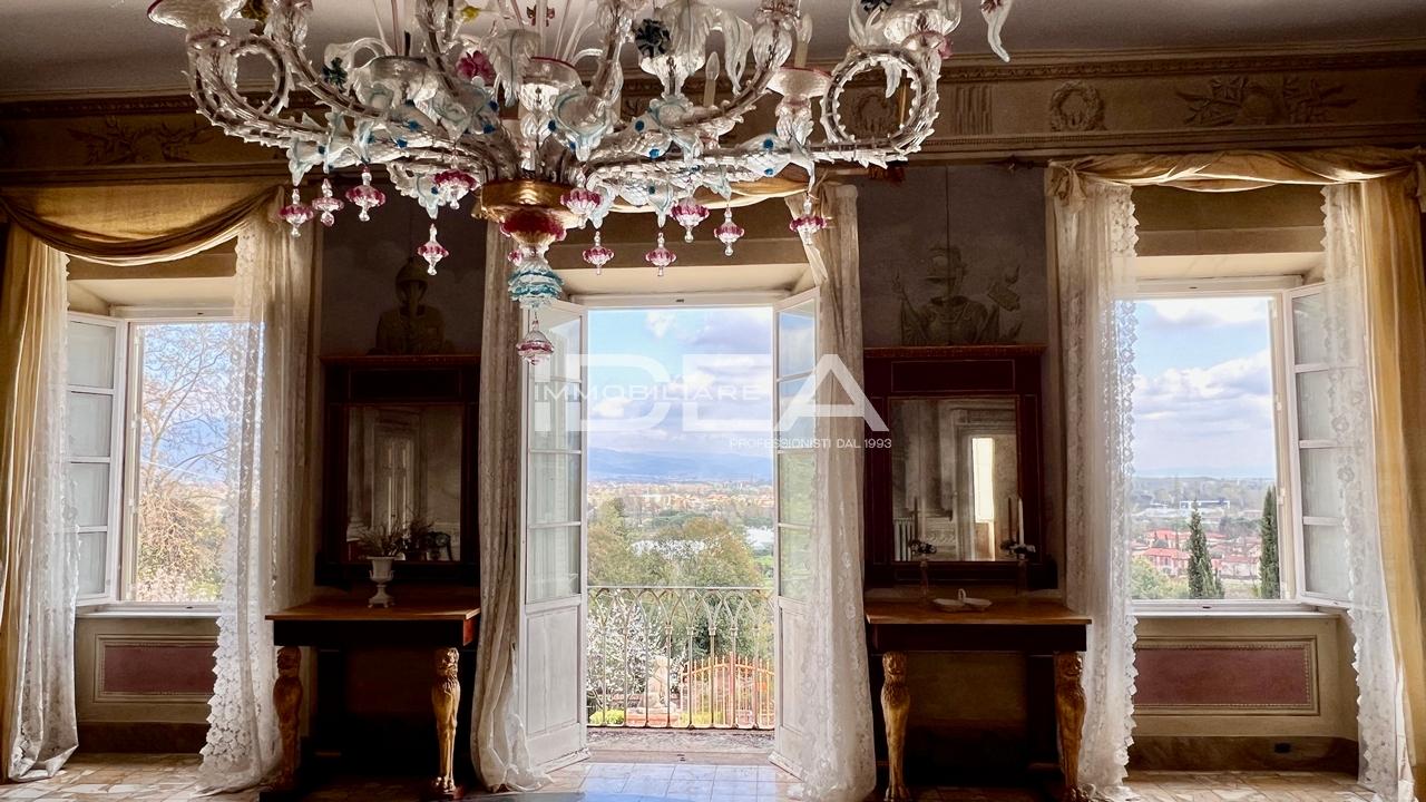 Vendita Multivani, Lucca foto