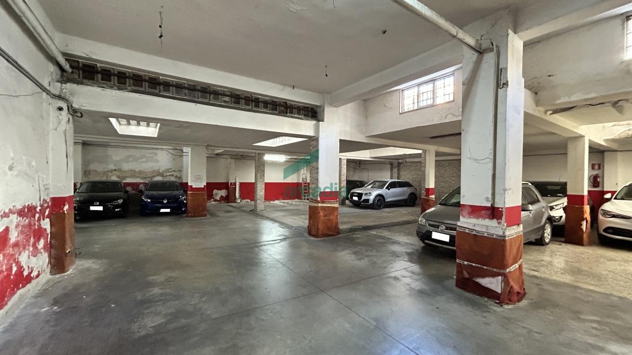 Vendita Garage C, Bari foto