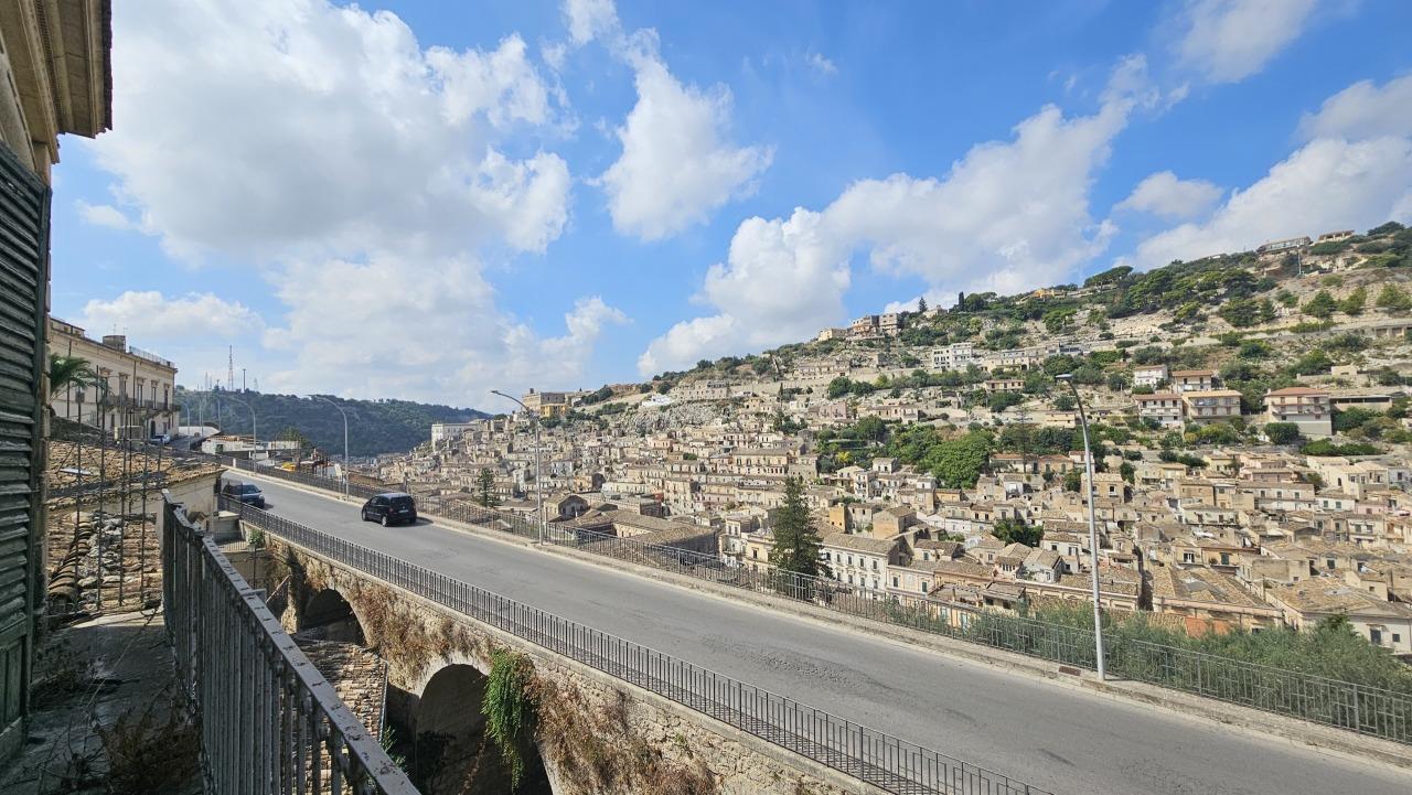 Vendita Multivani, Modica foto