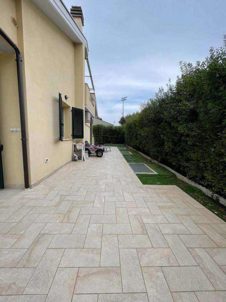Vendita Multivani, Follonica foto