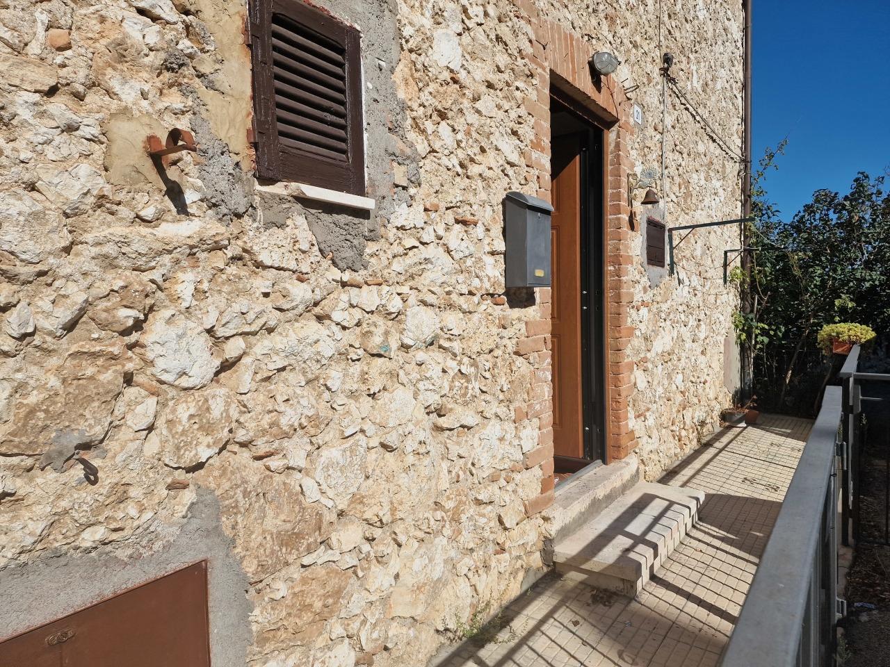 Venta Dos habitaciones, Lugnano in Teverina foto
