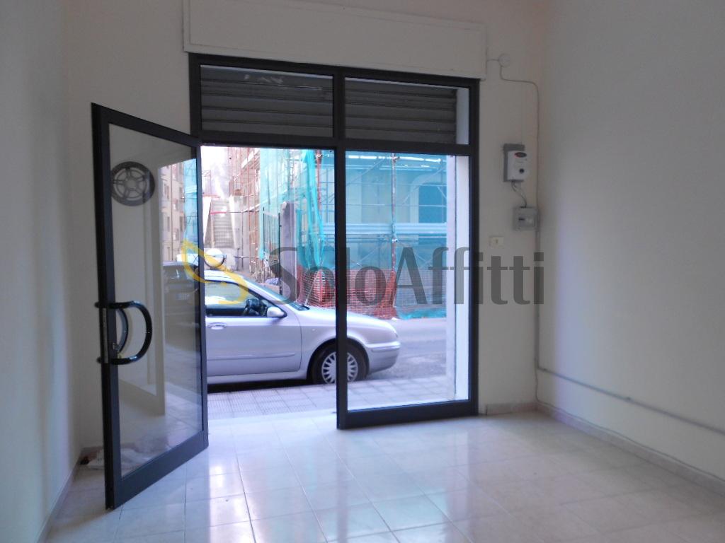 Affitto 1 vetrina, Catanzaro foto