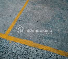 Vendita false, Arco