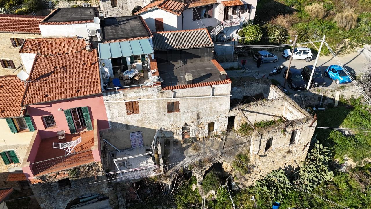 Vendita Quadrivani, Ventimiglia foto