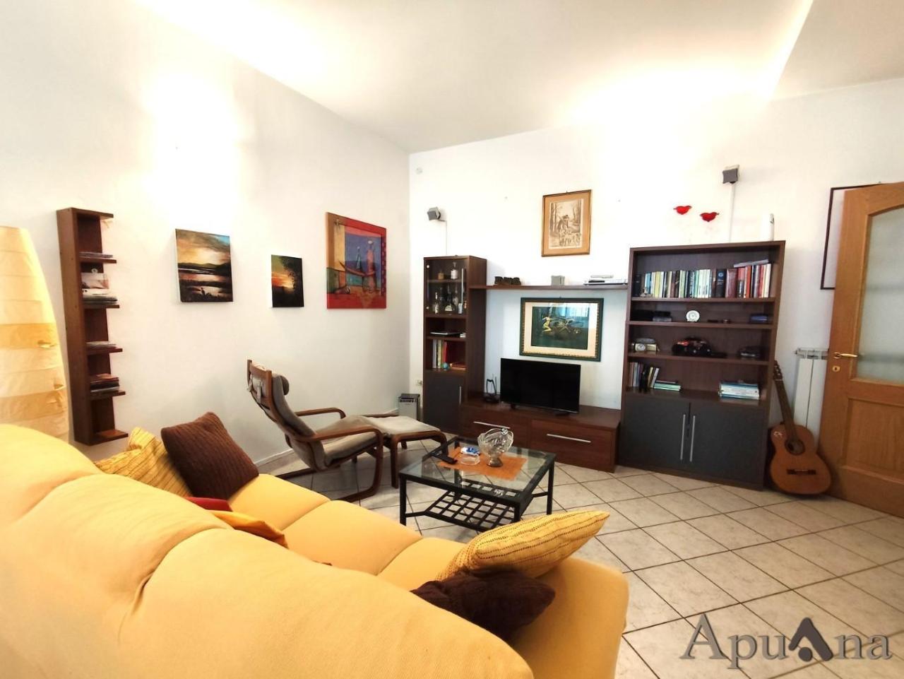 Vendita Appartamento, Massa foto