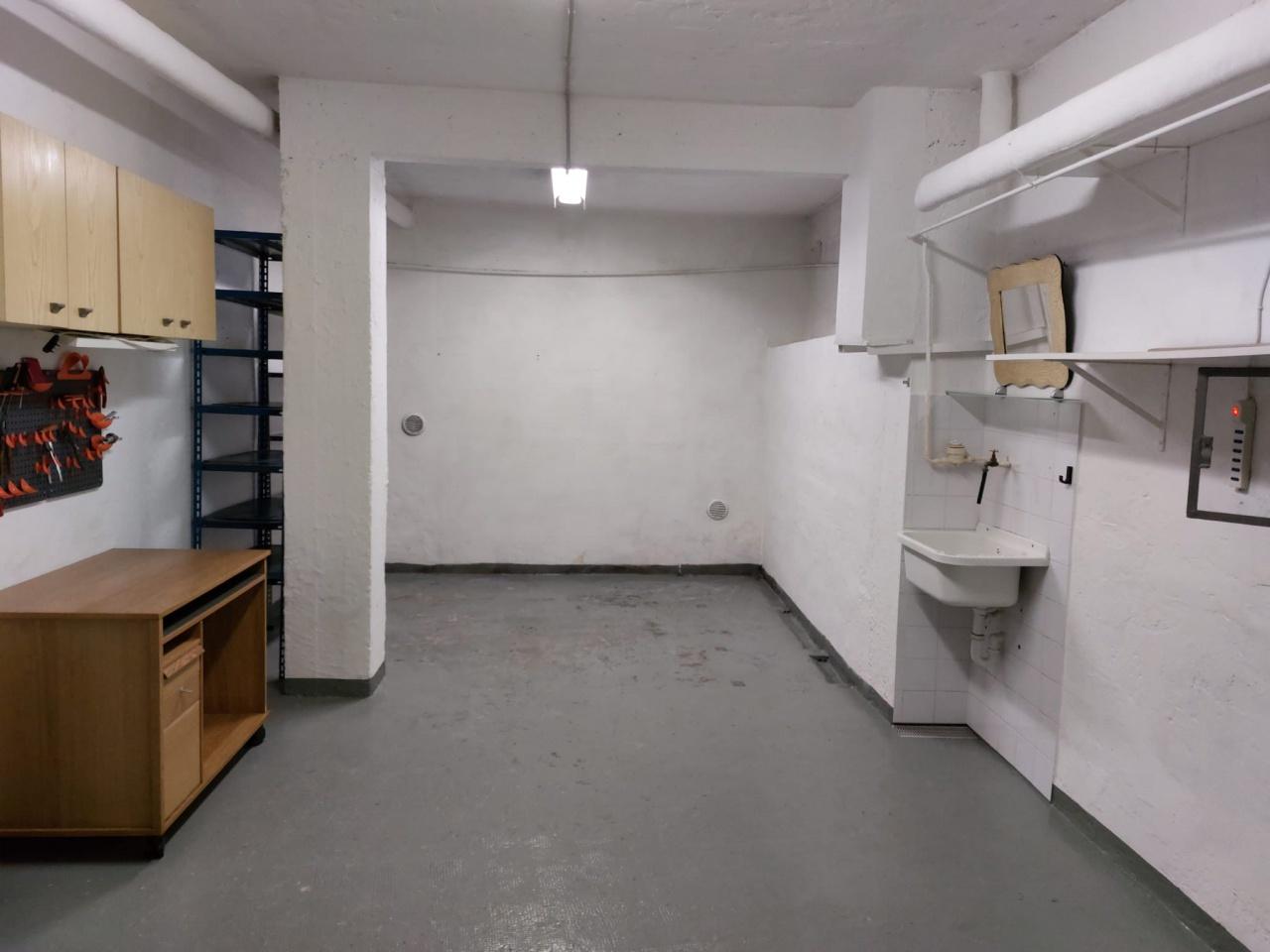 Vendita Monovano, Genova foto