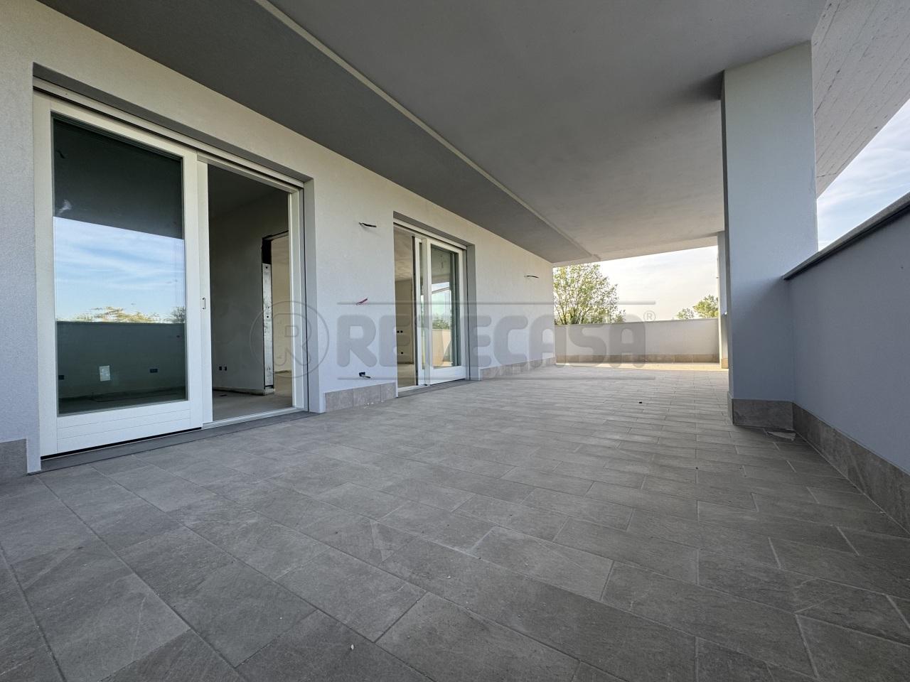 Vendita Quadrivani, Crema foto