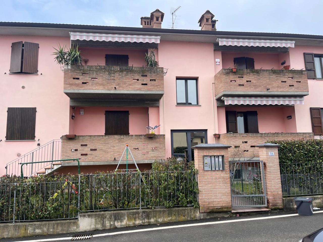 Vendita Case, Medesano foto
