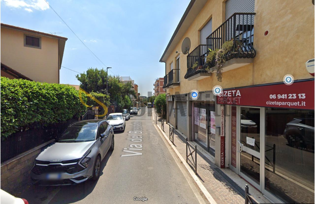 Affitto 1 vetrina, Grottaferrata foto