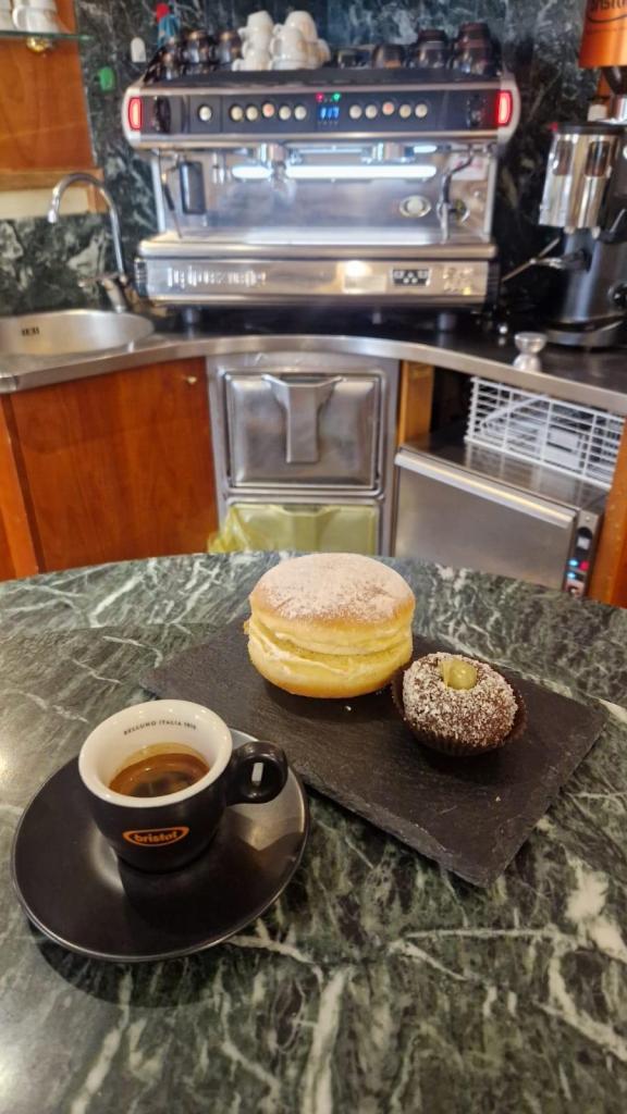 Vendita Pasticceria, Chioggia foto