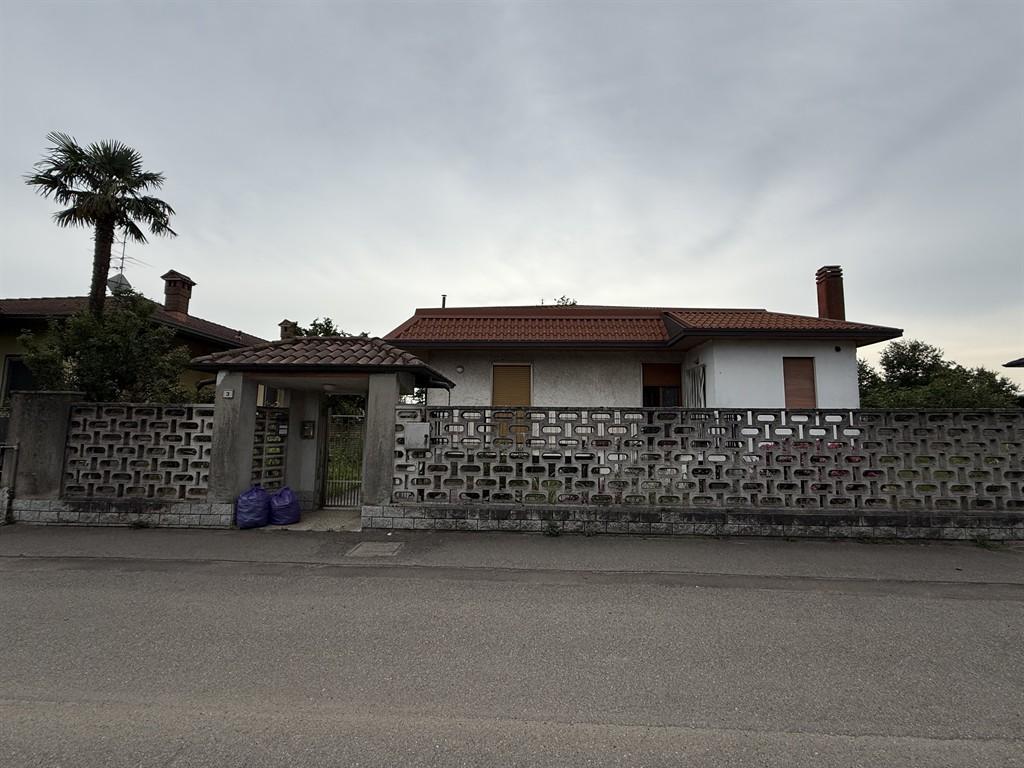 Vendita Villa, Magenta foto