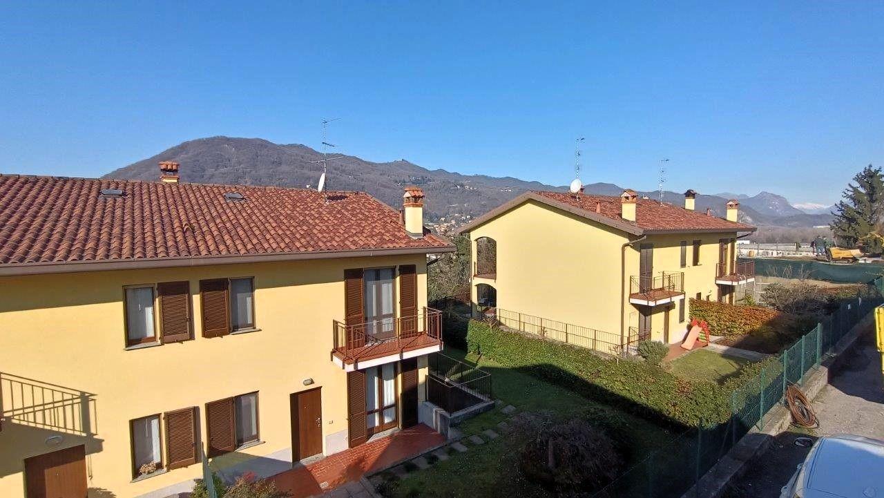 Vendita Appartamento, Brivio foto