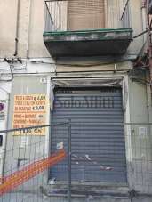 Affitto 4 vetrine, Catania